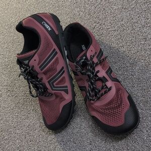 Xero Mesa Trail II Barefoot Shoes - Burgundy and Black Lightweight Size 11.0